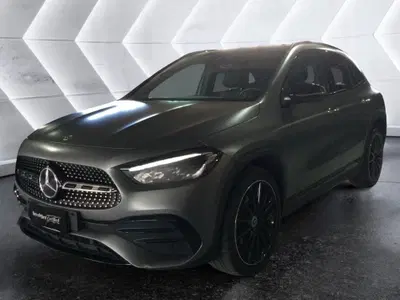 Mercedes-Benz GLA SUV 250 e Plug-in hybrid Automatic Premium del 2023 usata a Caserta