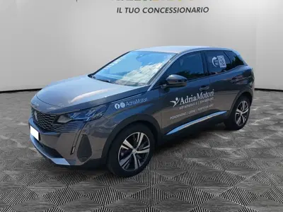 Peugeot 3008 BlueHDi 130 S&amp;S EAT8 Allure Pack del 2022 usata a Pordenone