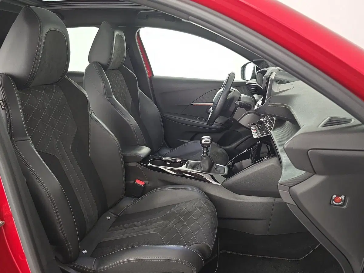 Peugeot 208 usata a Asti (11)