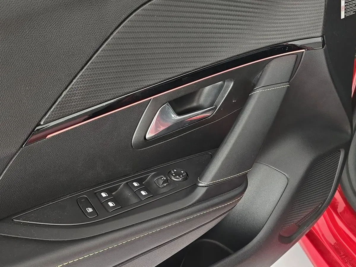 Peugeot 208 usata a Asti (15)
