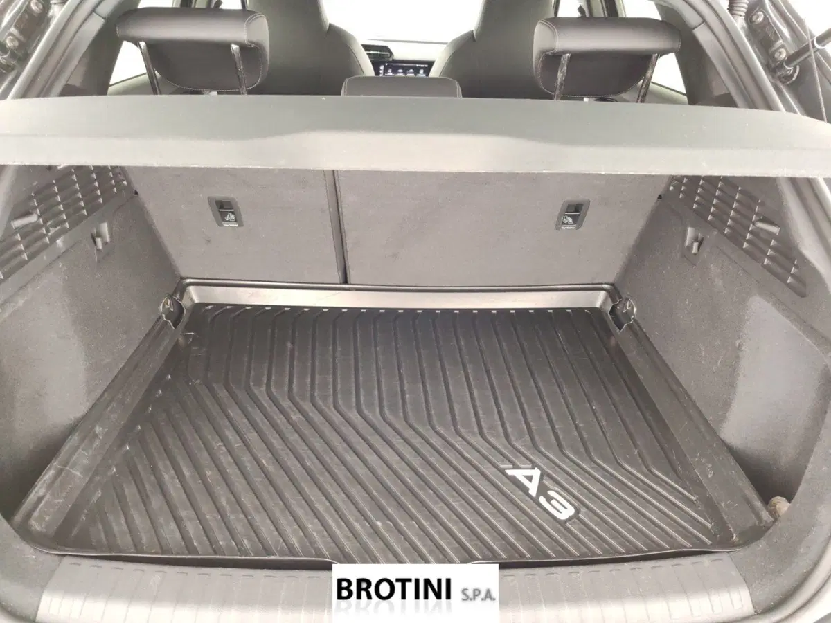 Audi A3 Sportback usata a Massa-Carrara (15)