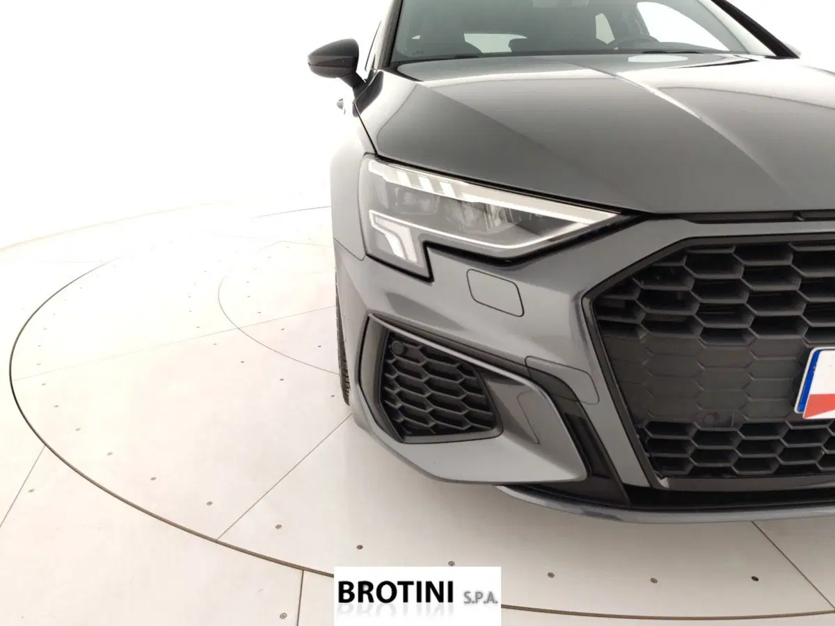Audi A3 Sportback usata a Massa-Carrara (5)