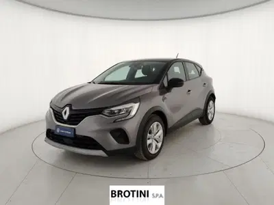 Renault Captur Full Hybrid E-Tech 145 CV Zen del 2021 usata a Massa