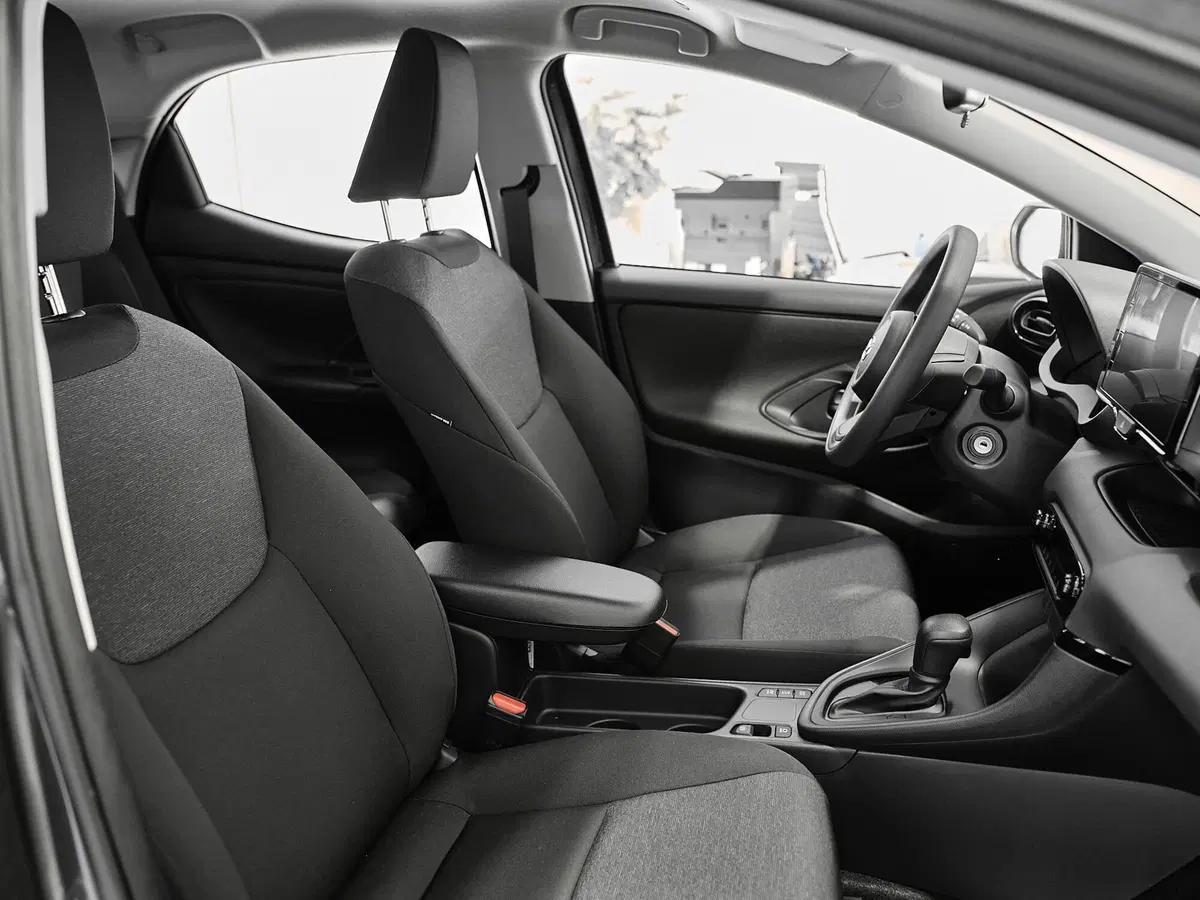 Mazda Mazda2 Hybrid nuova a Prato (16)