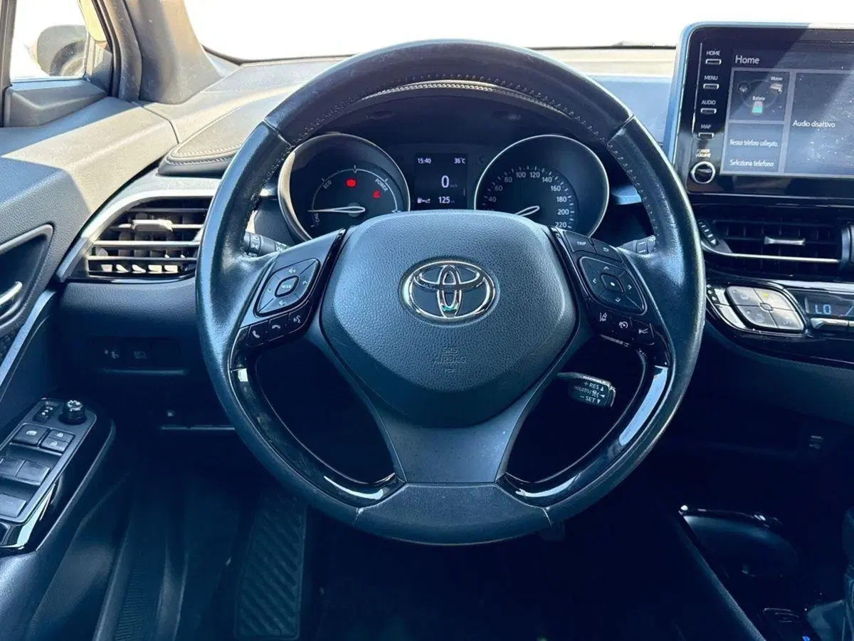 Toyota Toyota C-HR usata a Palermo (8)