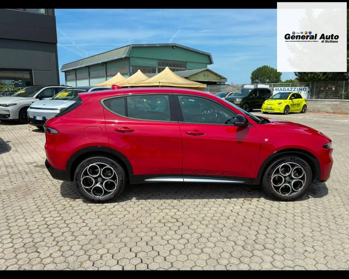 Alfa Romeo Tonale usata a Lucca (9)