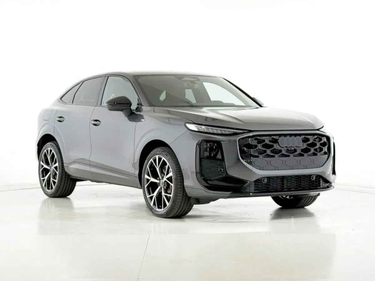 Audi Q3 Sportback nuova a Perugia (7)