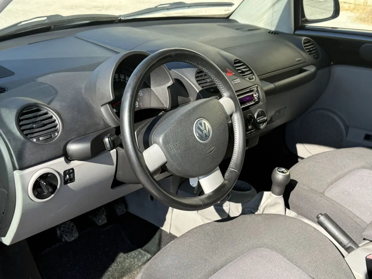 Volkswagen New Beetle Cabrio usata a Perugia (17)