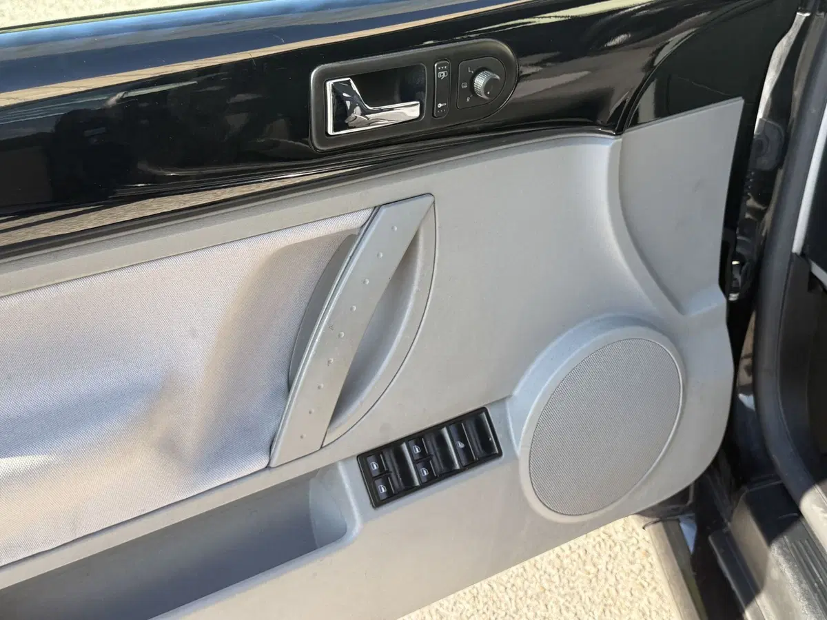 Volkswagen New Beetle Cabrio usata a Perugia (18)
