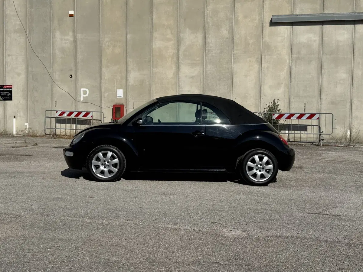 Volkswagen New Beetle Cabrio usata a Perugia (3)