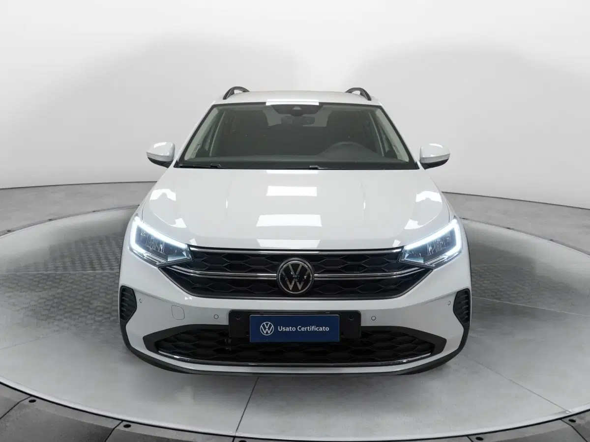 Volkswagen Taigo nuova a Varese (3)