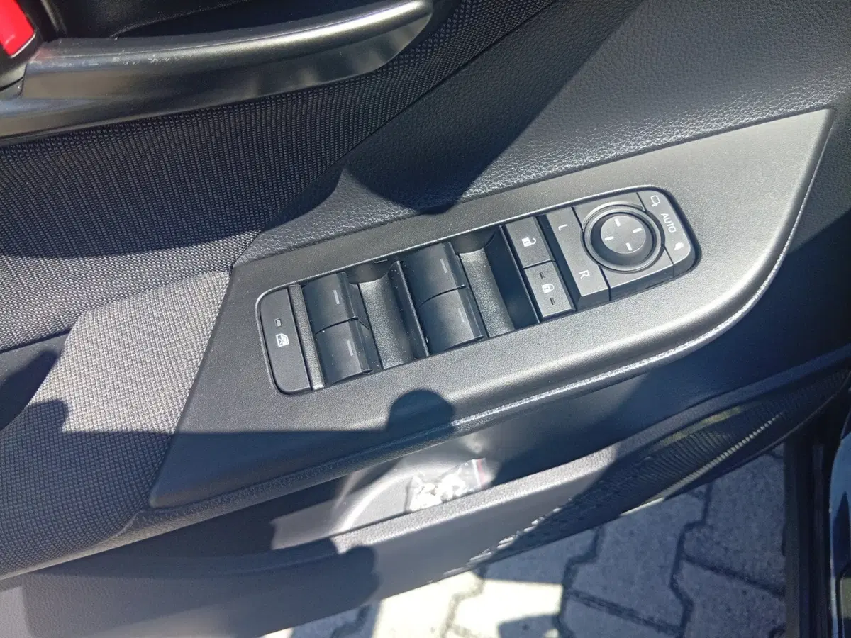 Toyota Toyota C-HR usata a Brescia (19)