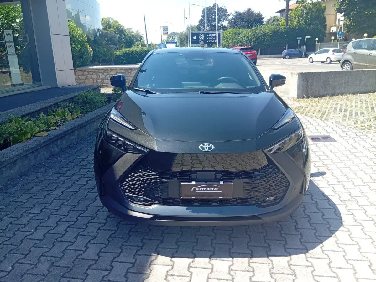 Toyota Toyota C-HR usata a Brescia (3)