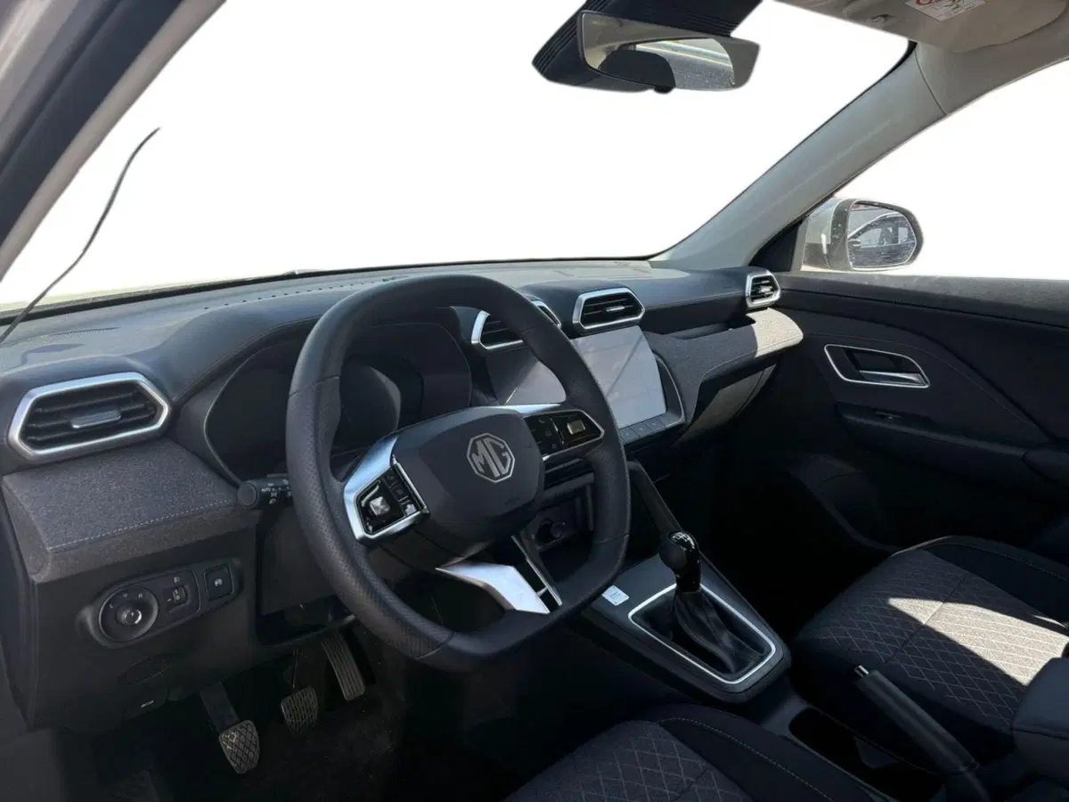Mg ZS nuova a Milano (9)