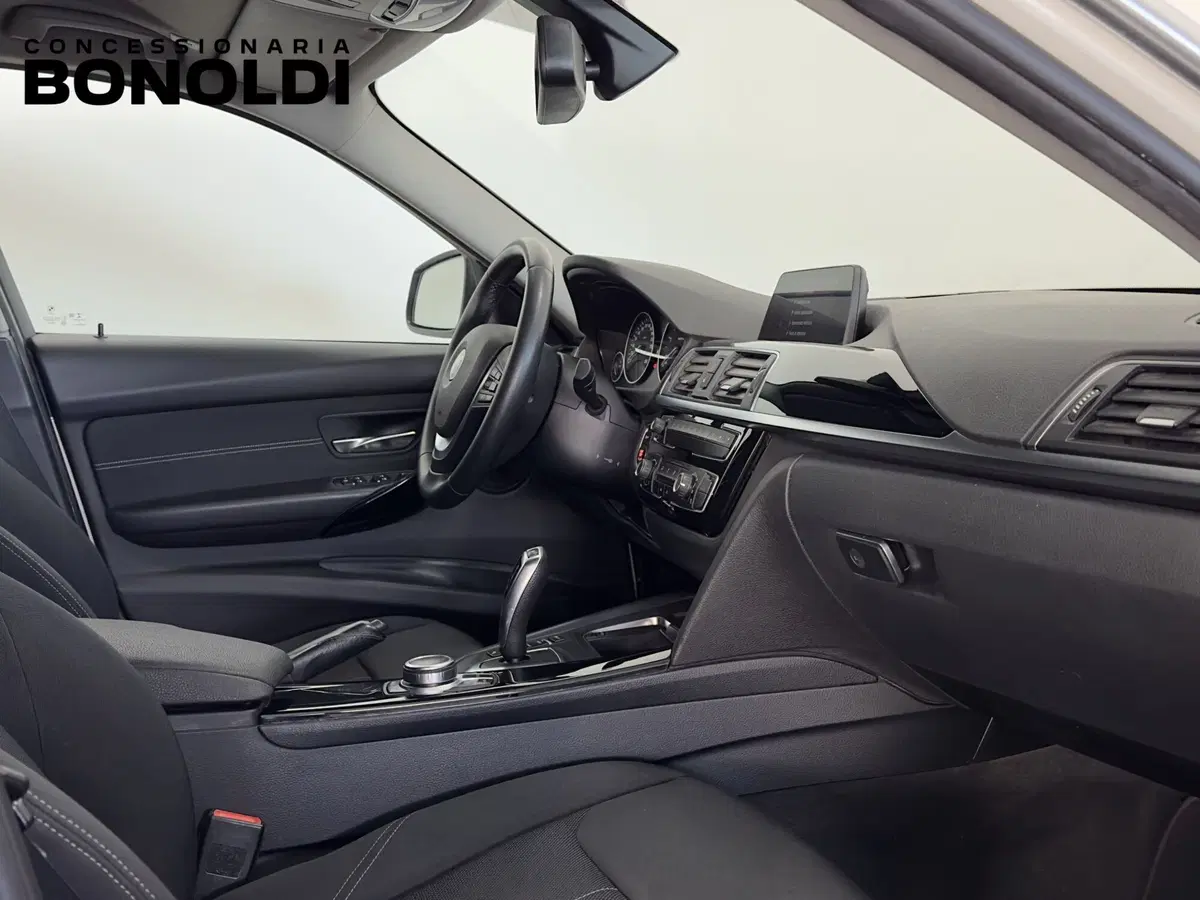 BMW Serie 3 Touring usata a Brescia (13)