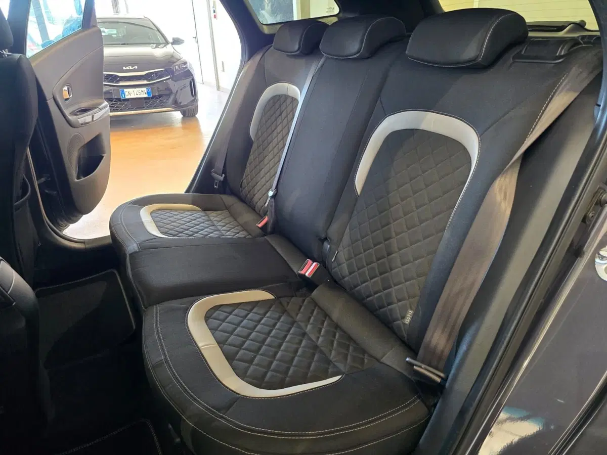 Kia cee'd Sport Wagon usata a Rimini (13)