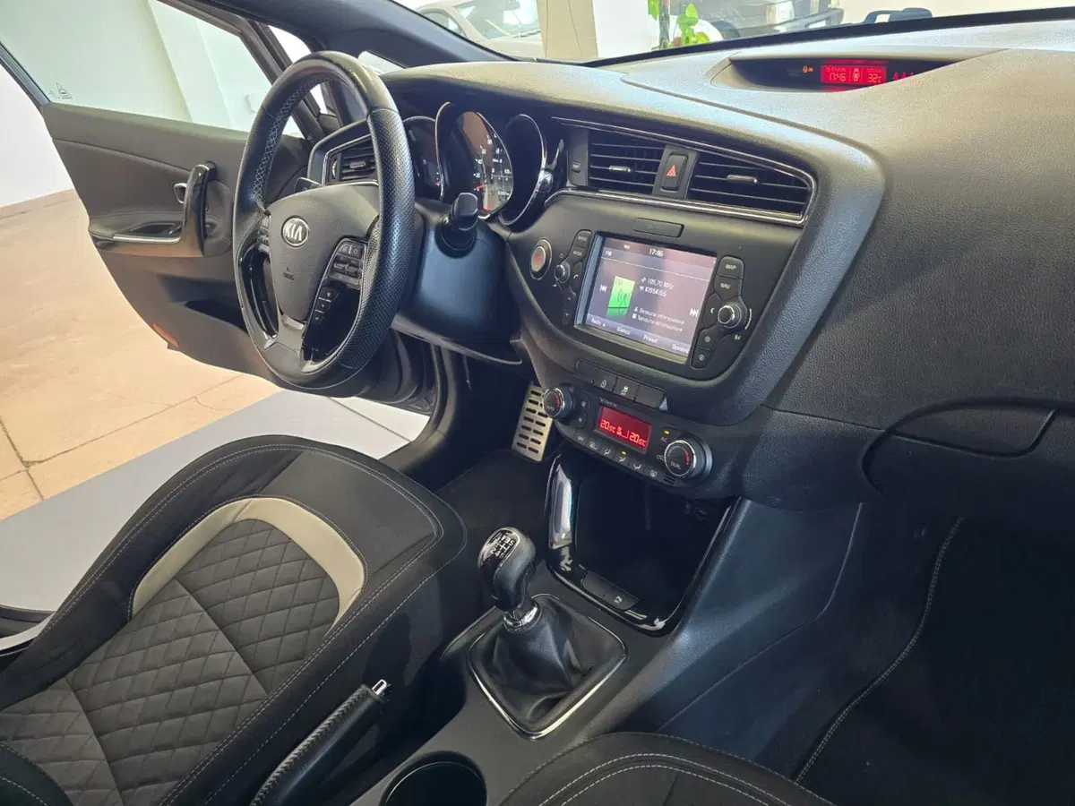 Kia cee'd Sport Wagon usata a Rimini (15)