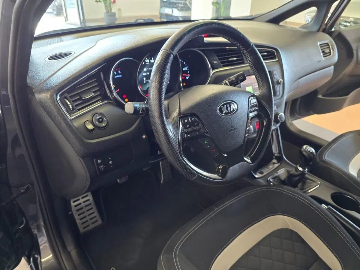 Kia cee'd Sport Wagon usata a Rimini (8)
