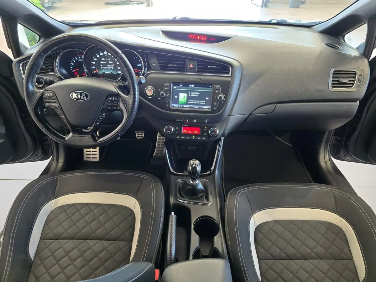 Kia cee'd Sport Wagon usata a Rimini (9)