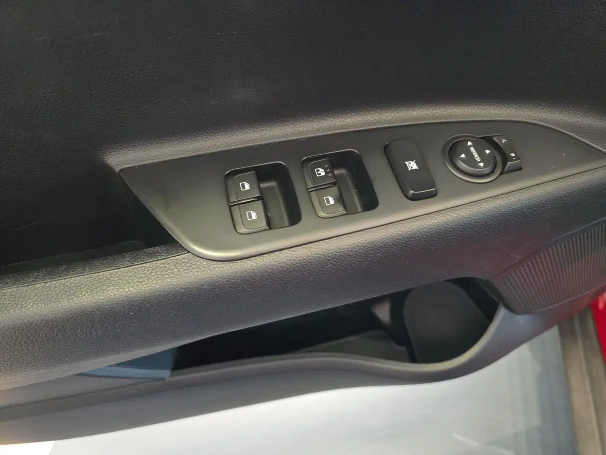 Kia Stonic usata a Rimini (17)