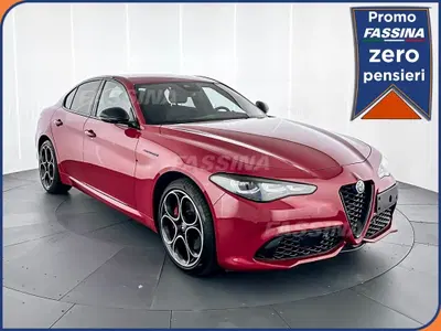 Alfa Romeo Giulia 2.0 t Intensa Q4 280cv auto del 2023 usata a Milano