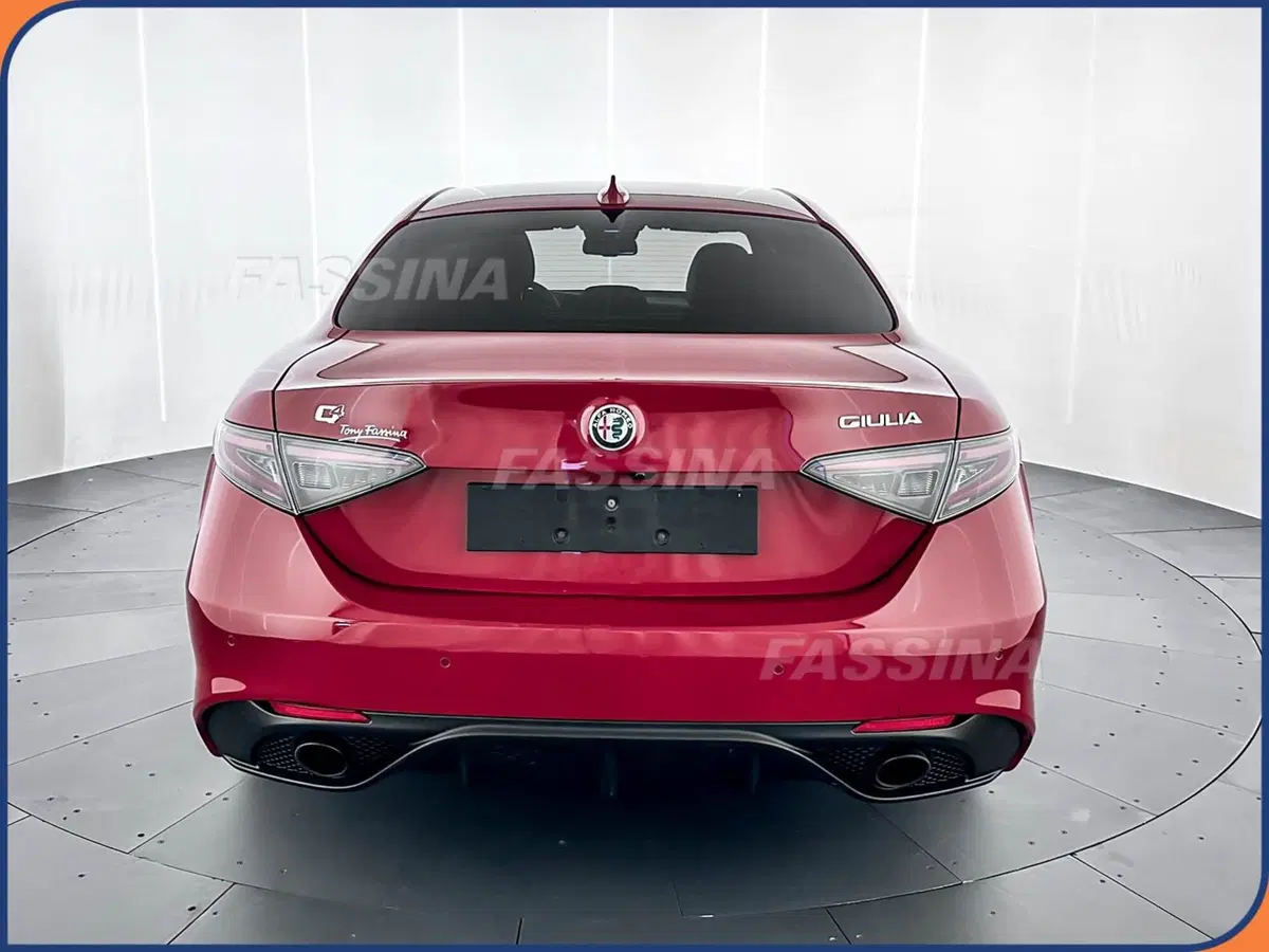 Alfa Romeo Giulia usata a Milano (5)