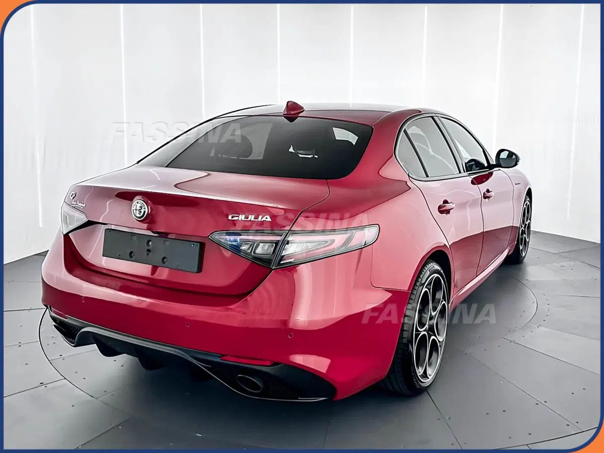 Alfa Romeo Giulia usata a Milano (6)