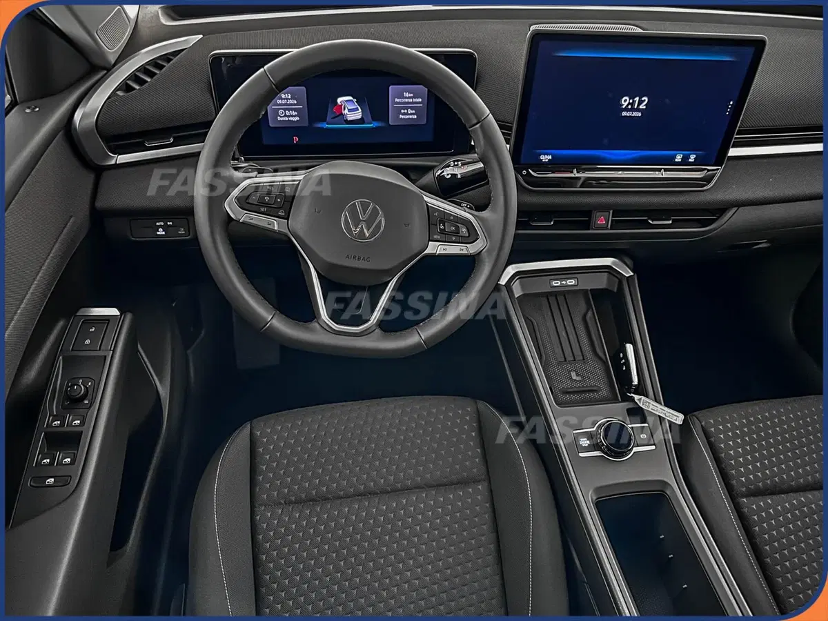 Volkswagen T-Roc nuova a Milano (11)