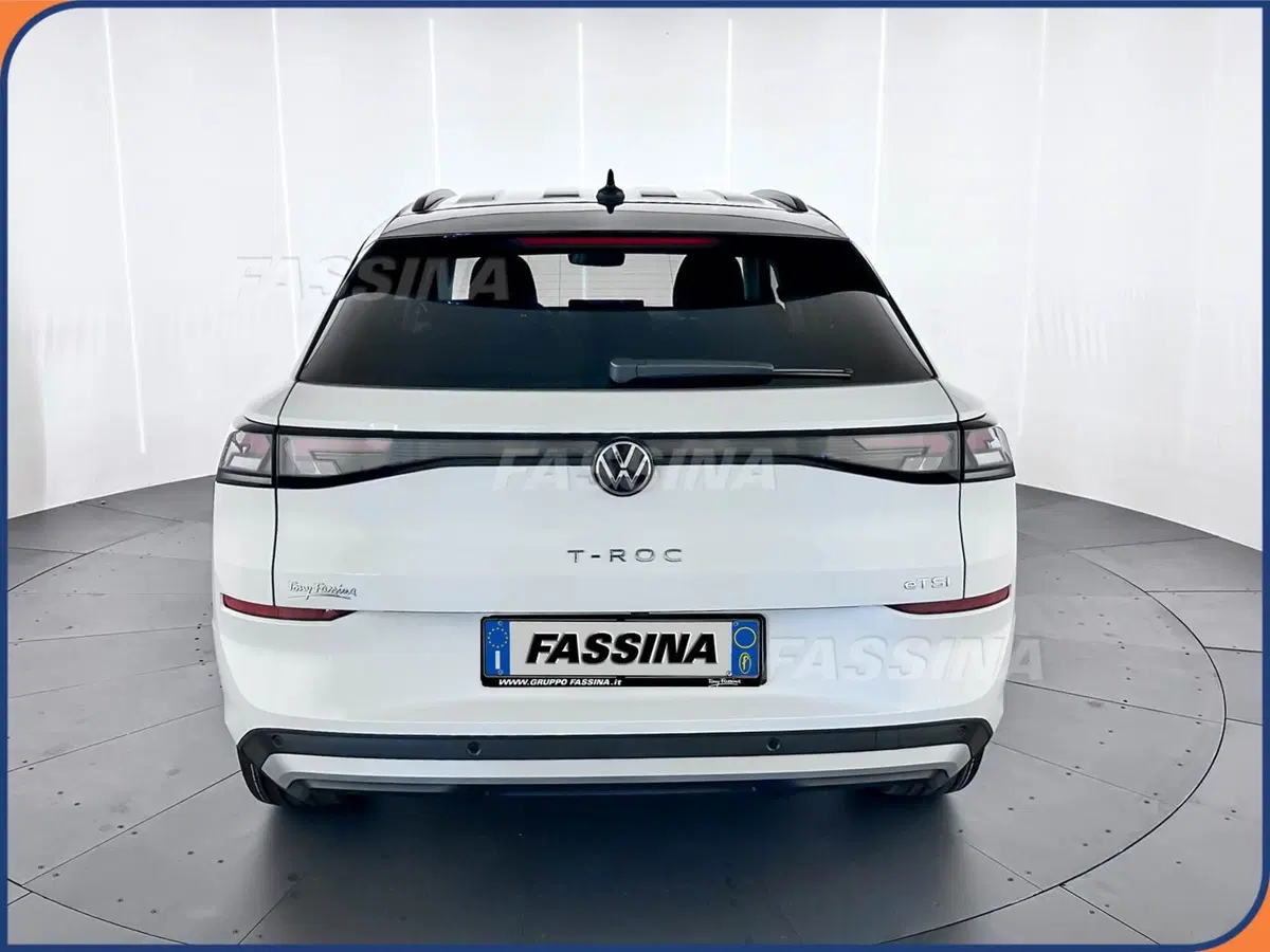 Volkswagen T-Roc nuova a Milano (5)
