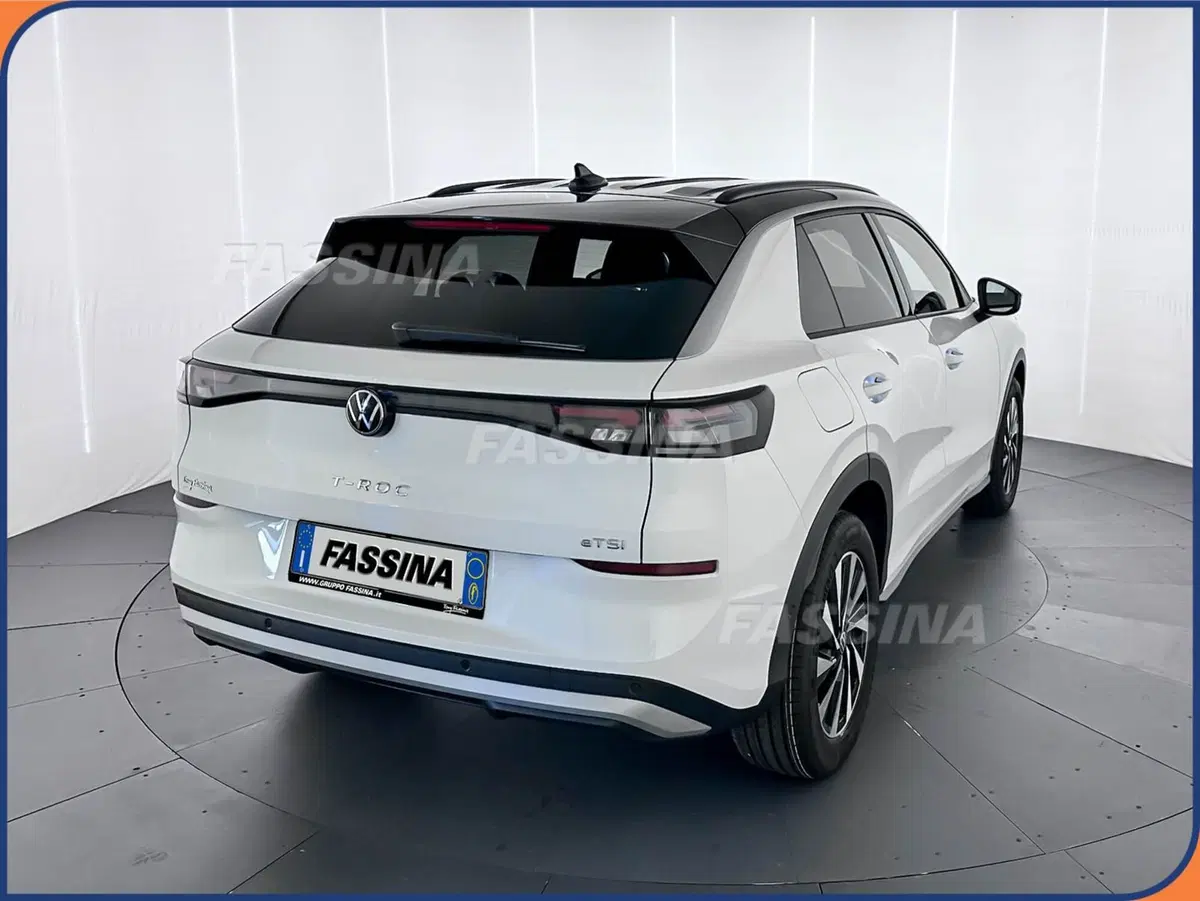 Volkswagen T-Roc nuova a Milano (6)