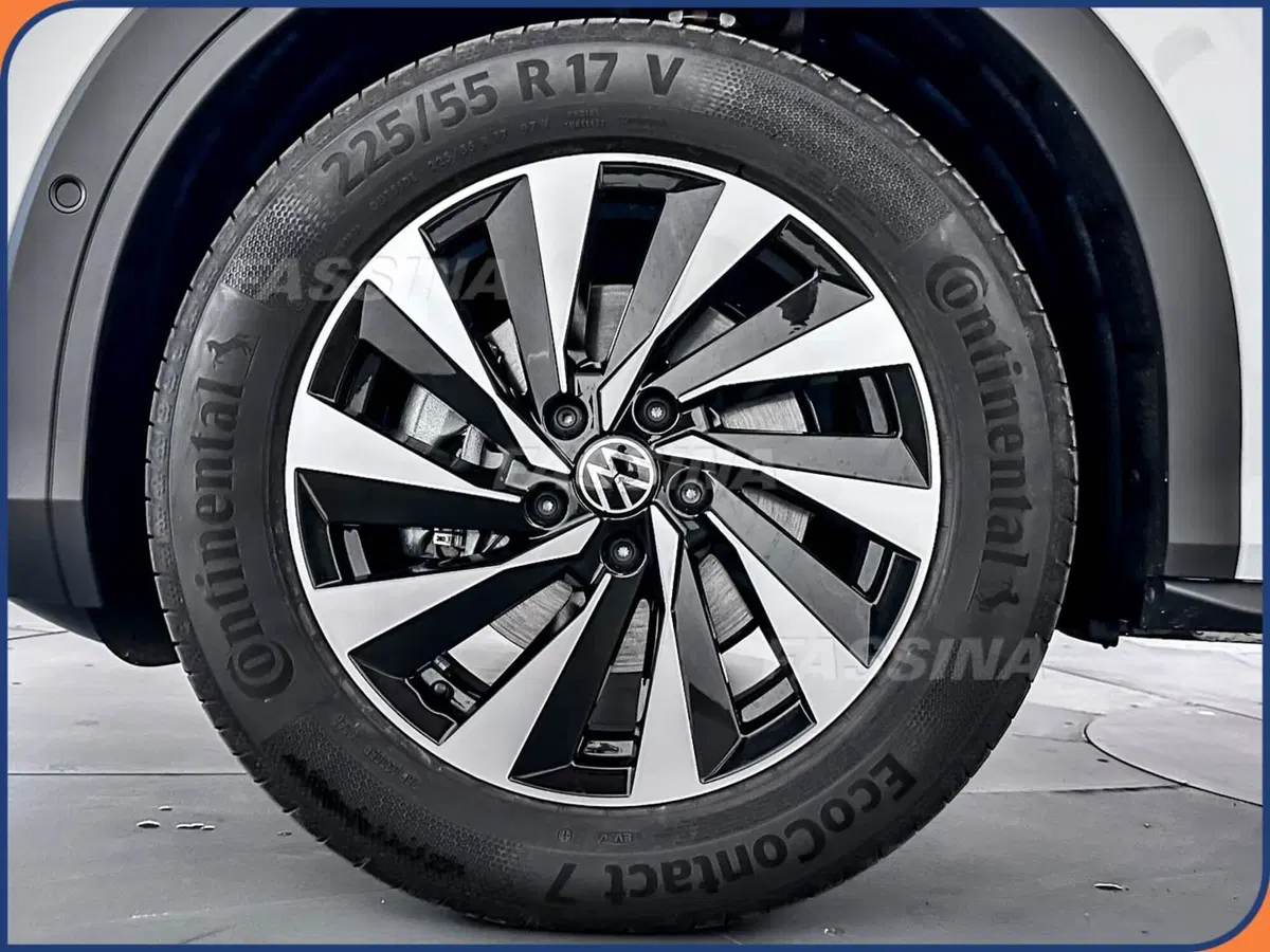 Volkswagen T-Roc nuova a Milano (7)