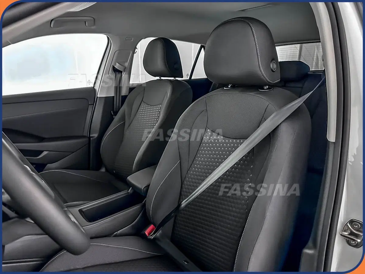 Volkswagen T-Roc nuova a Milano (8)