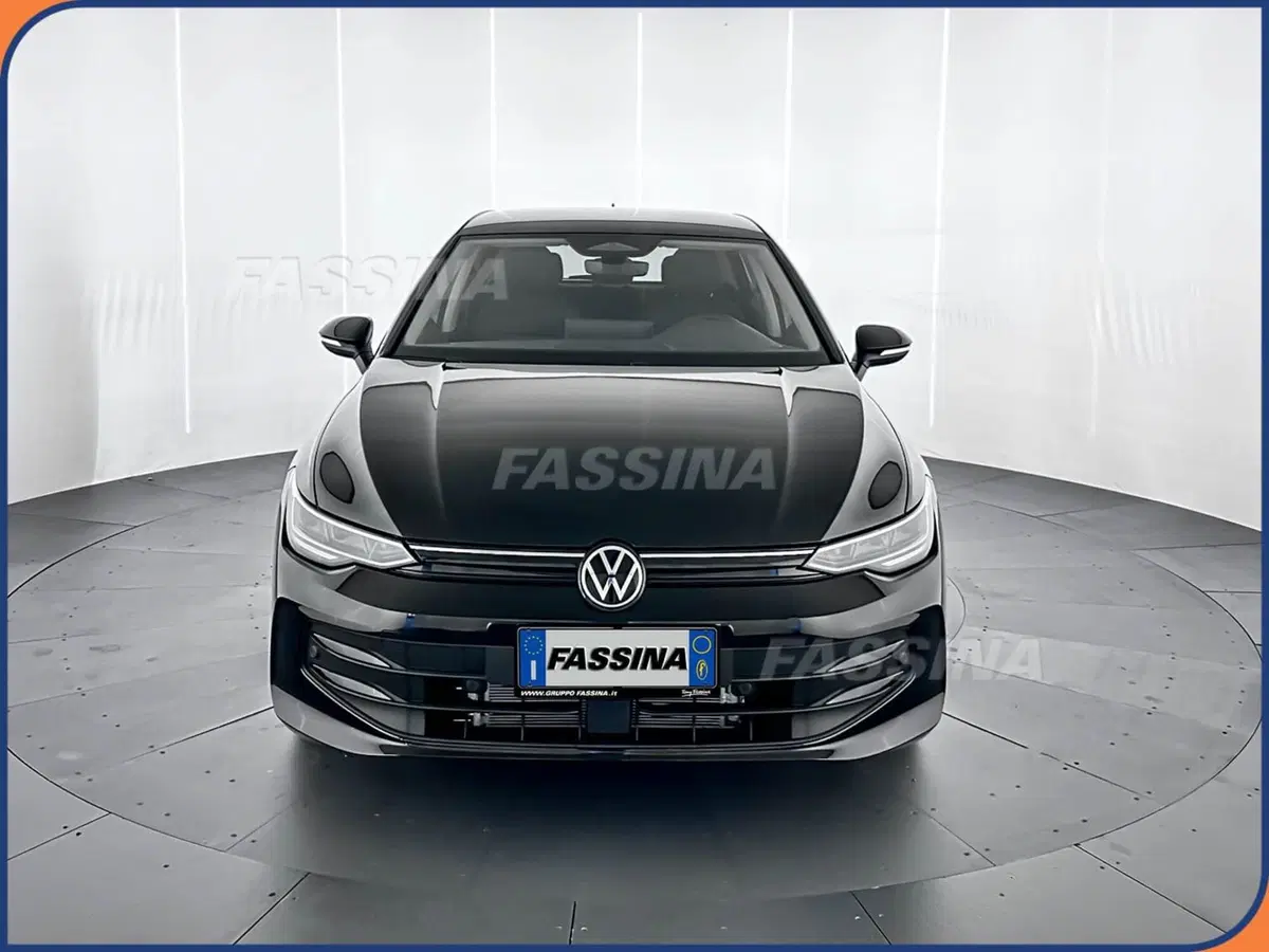 Volkswagen Golf nuova a Milano (2)