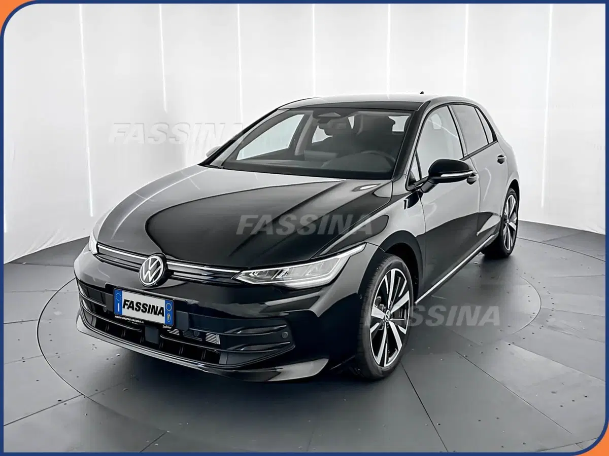 Volkswagen Golf nuova a Milano (3)