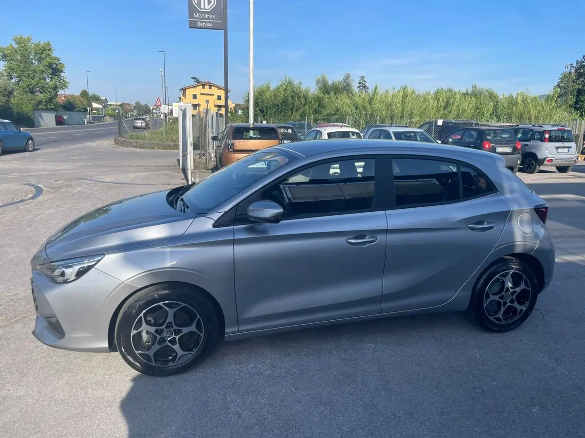 Mg MG3 nuova a Lucca (2)