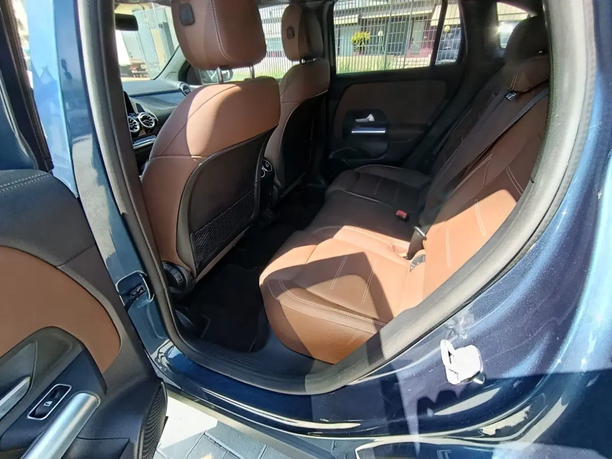 Mercedes-Benz CLA Shooting Brake usata a Massa-Carrara (17)