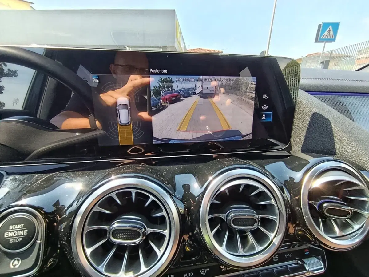 Mercedes-Benz CLA Shooting Brake usata a Massa-Carrara (19)