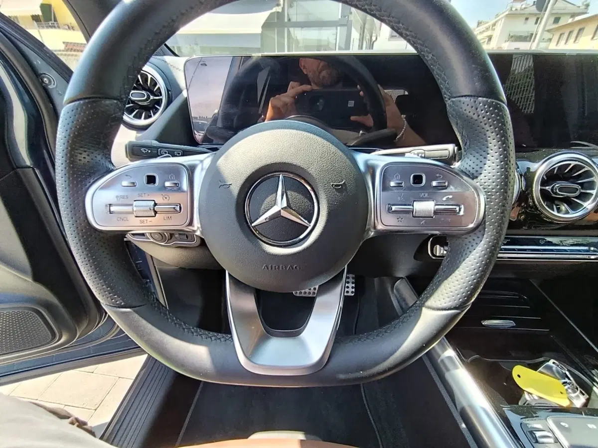 Mercedes-Benz CLA Shooting Brake usata a Massa-Carrara (20)