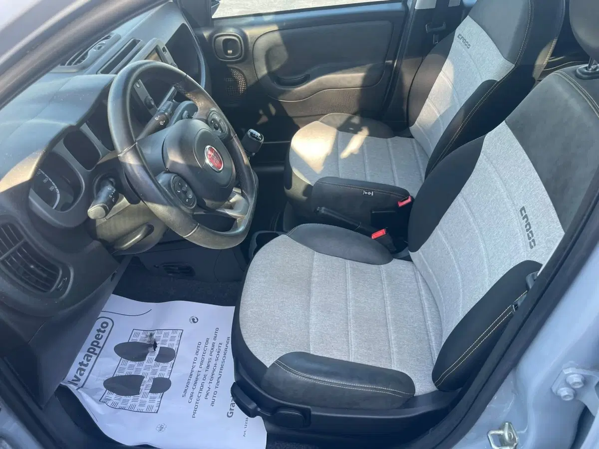 Fiat Panda Cross usata a Lucca (9)