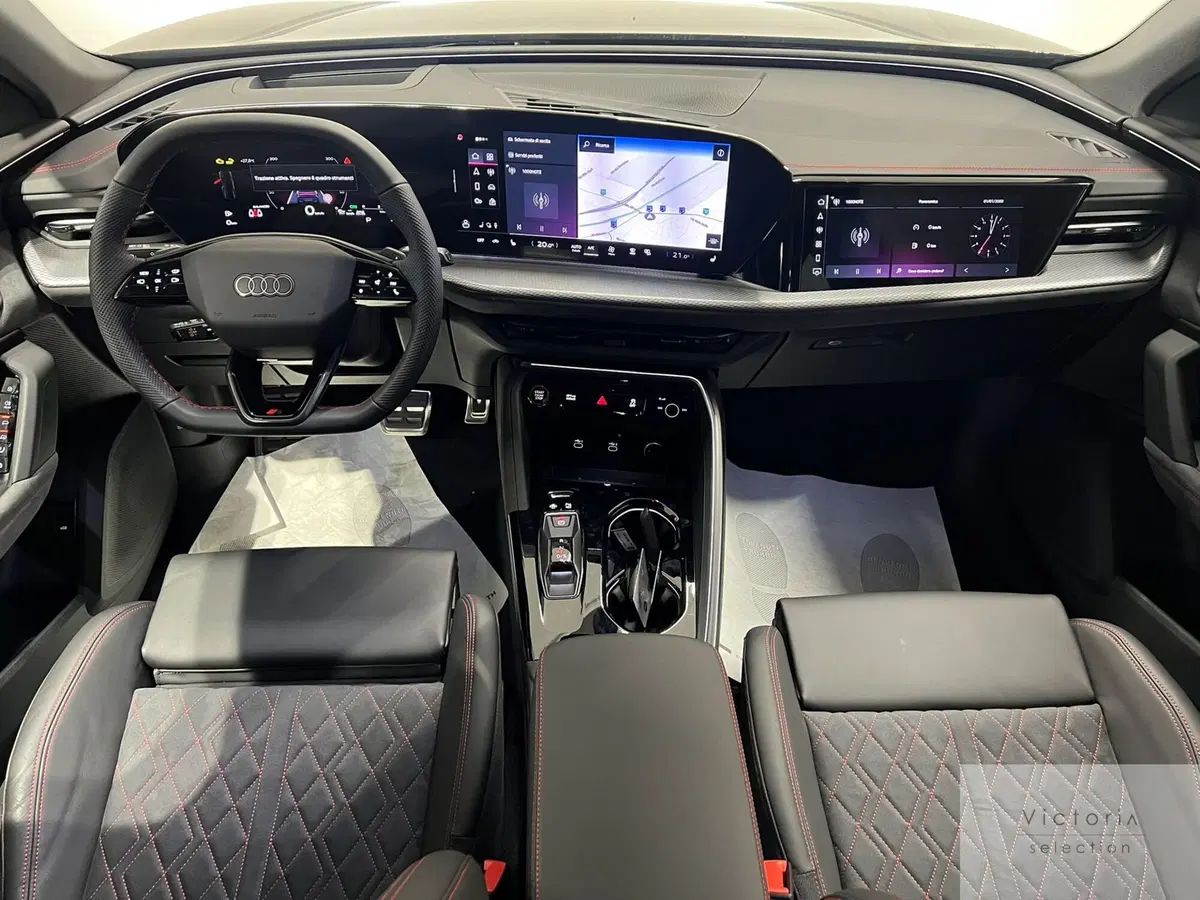 Audi Q4 Sportback nuova a Brescia (14)