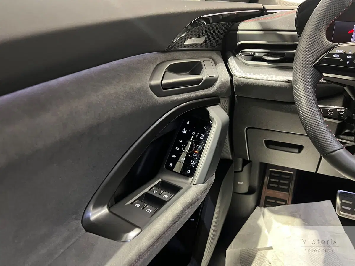 Audi Q4 Sportback nuova a Brescia (7)