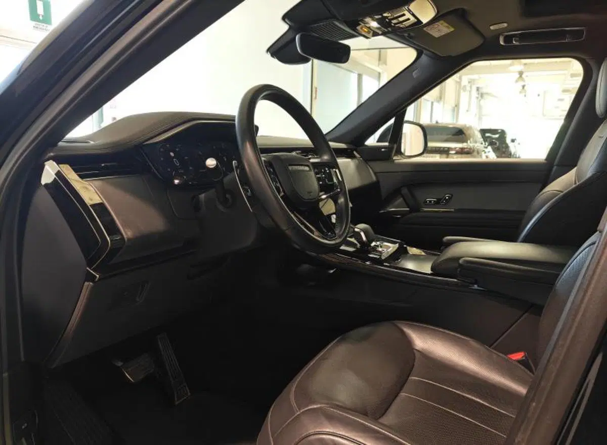 Land Rover Range Rover Sport usata a Venezia (10)