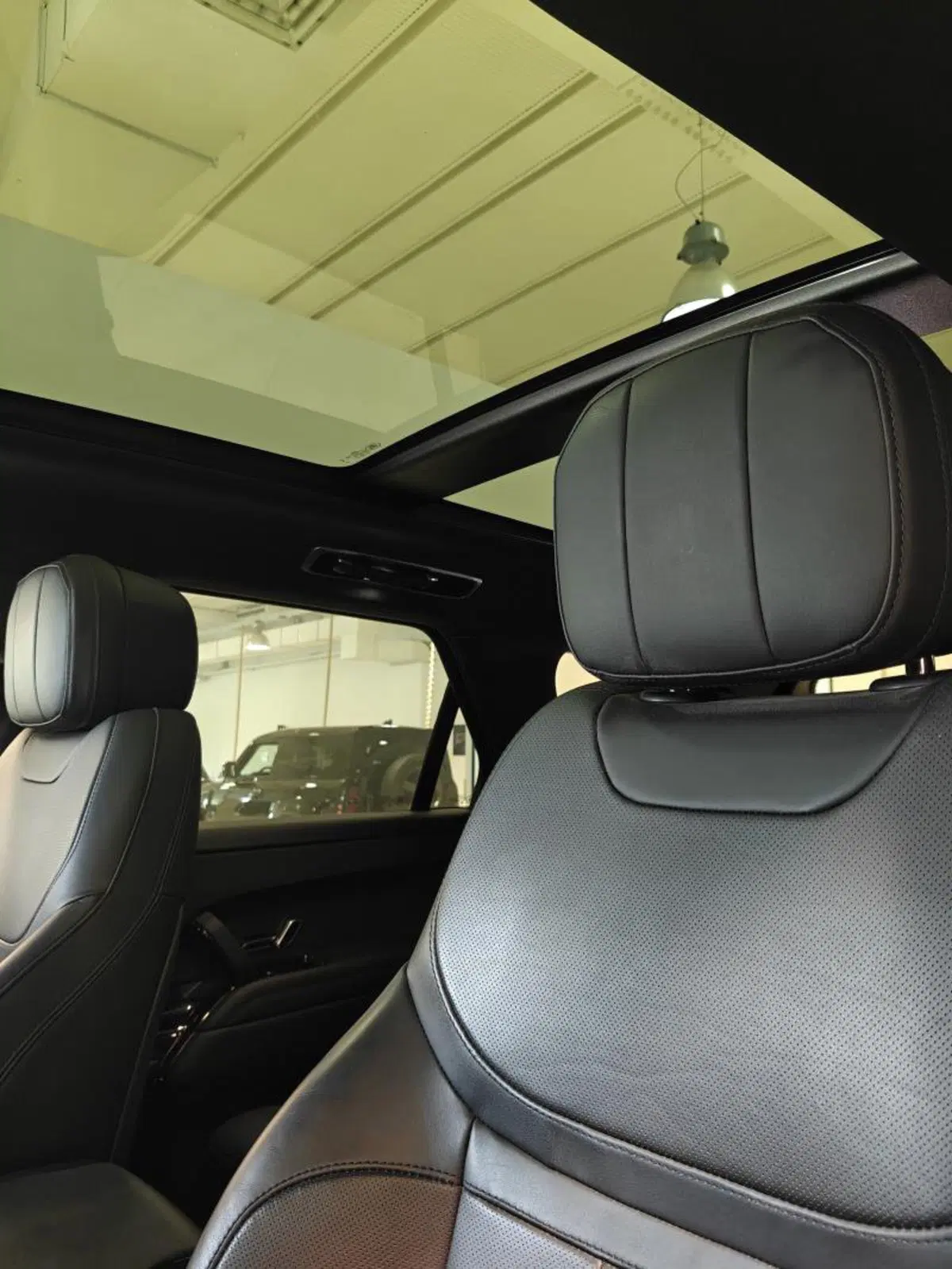 Land Rover Range Rover Sport usata a Venezia (11)