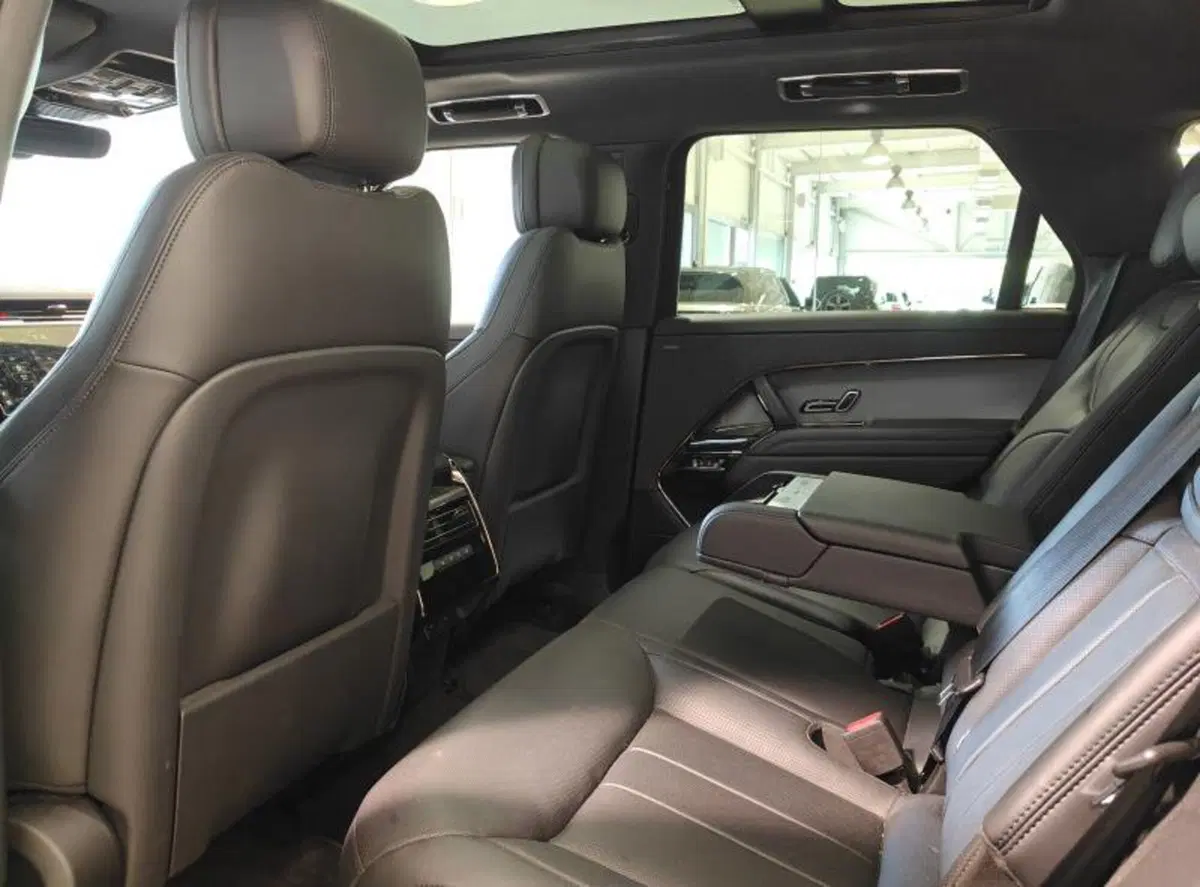 Land Rover Range Rover Sport usata a Venezia (12)