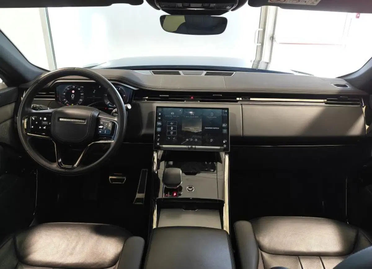 Land Rover Range Rover Sport usata a Venezia (16)