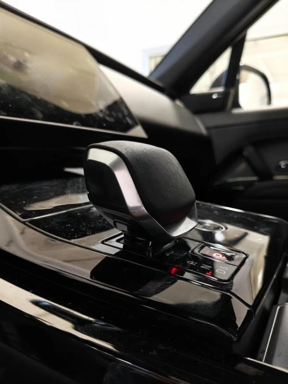 Land Rover Range Rover Sport usata a Venezia (18)