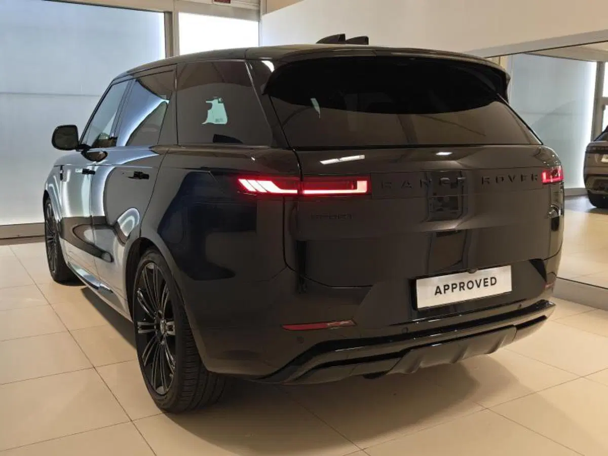Land Rover Range Rover Sport usata a Venezia (2)