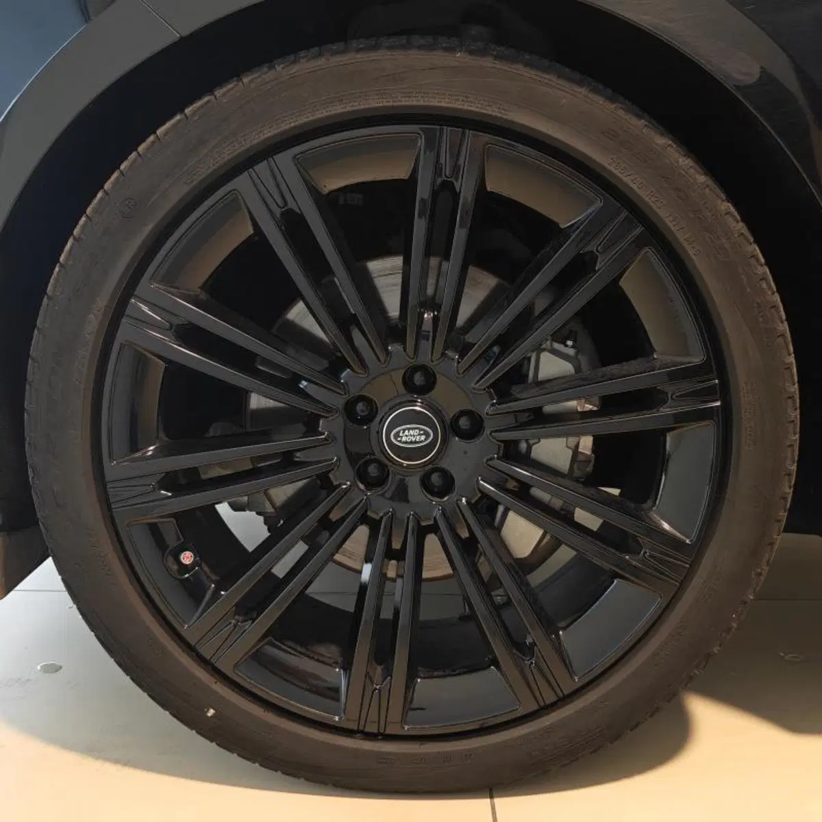 Land Rover Range Rover Sport usata a Venezia (9)