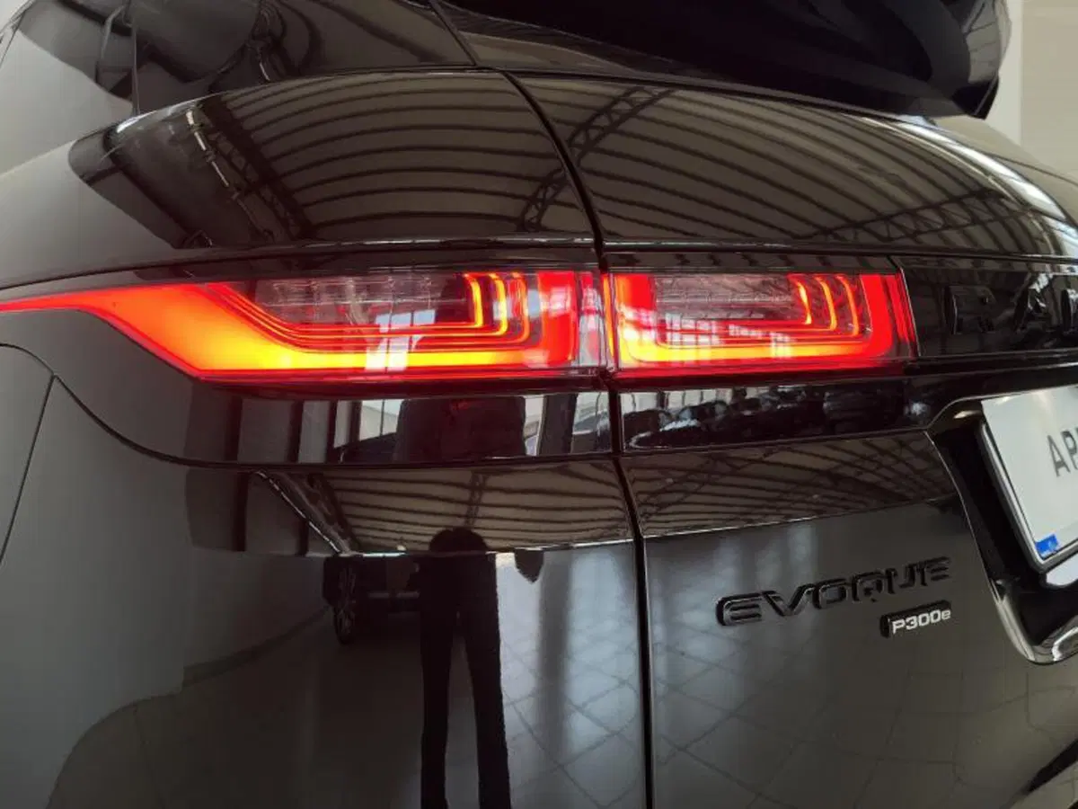 Land Rover Range Rover Evoque usata a Venezia (10)