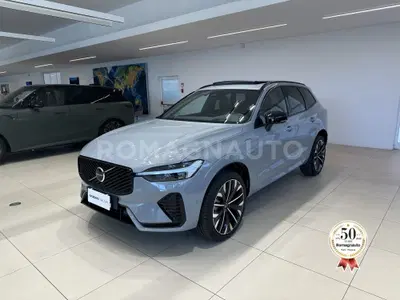 Volvo XC60 T6 Recharge AWD Plug-in Hybrid aut. Ultimate Dark nuova a Forli'